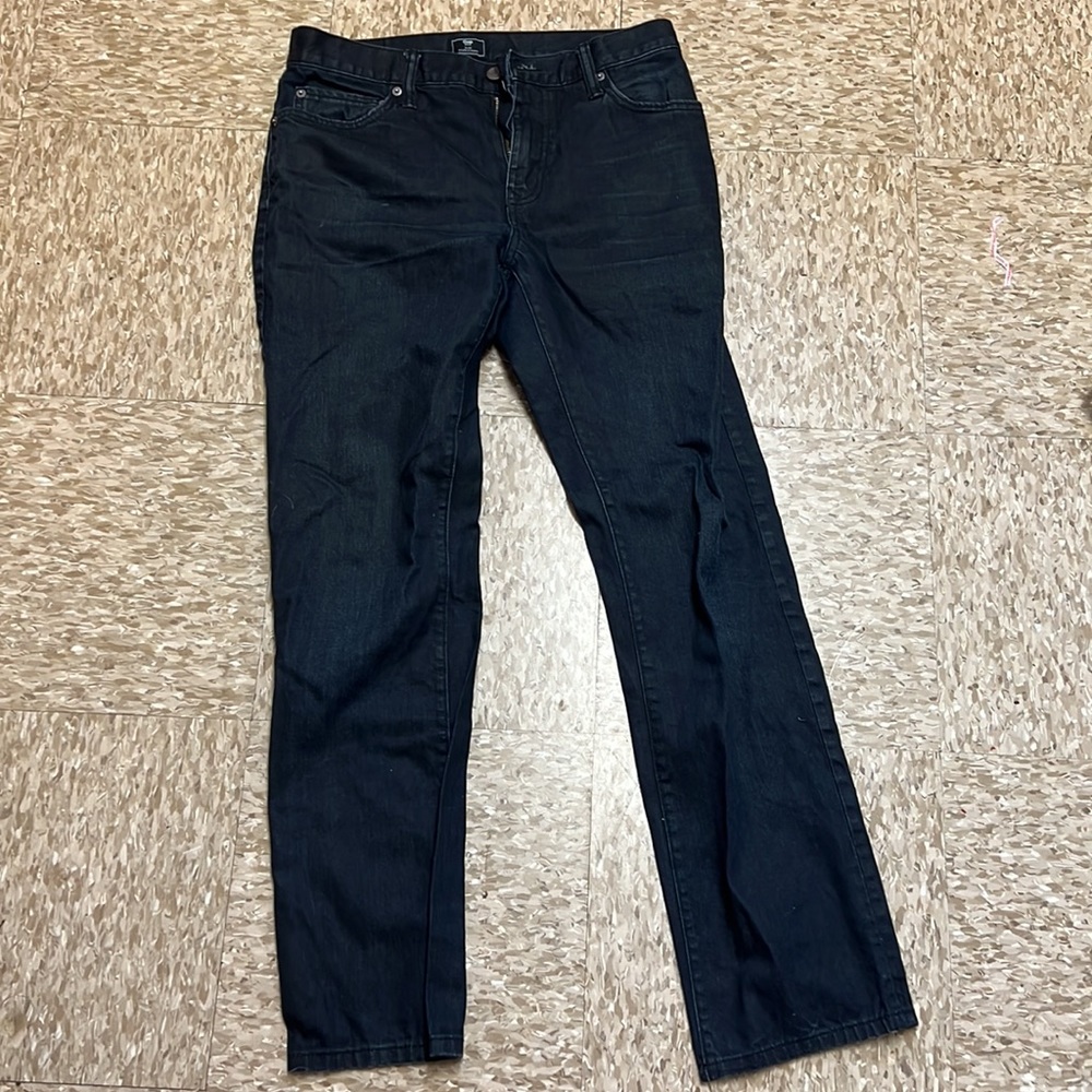 Gap• Slim Black Coated Jean